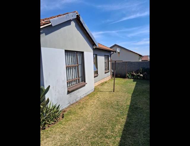 3 BEDROOM HOUSE FOR SALE IN FLEURHOF